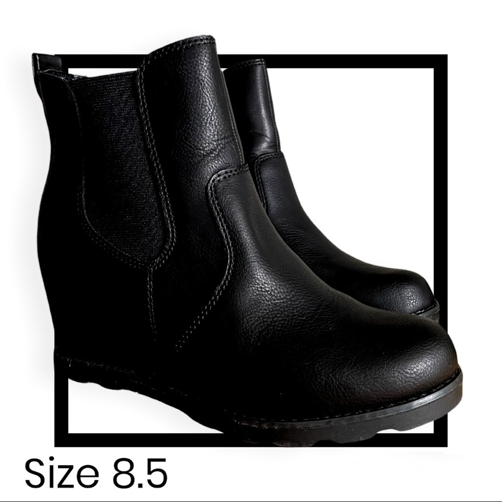 Universal Thread Goods Co. Black Wedge Heel Ankle Boots- Amalia Size 8.5
